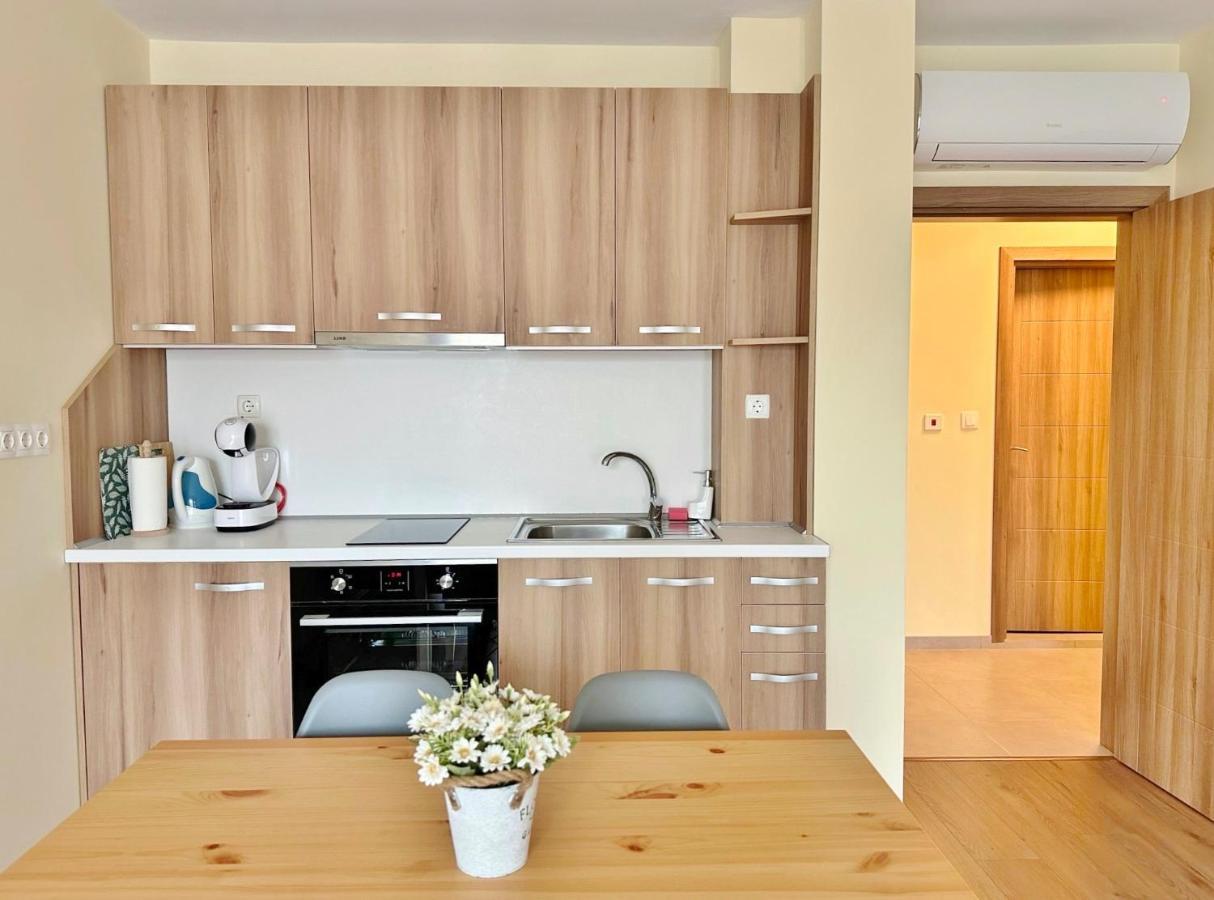 Central Flat & Free Parking Варна Екстериор снимка