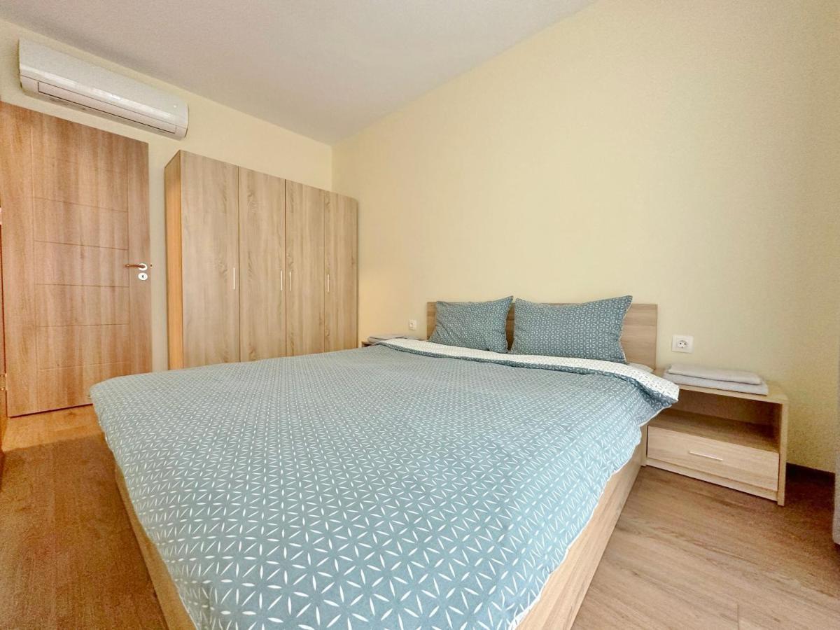 Central Flat & Free Parking Варна Екстериор снимка
